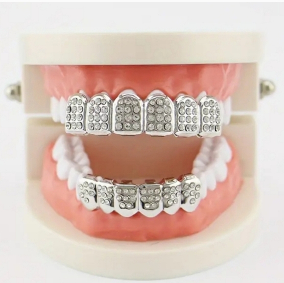 boutique Other - Luxury Silver Diamond Grillz For Men